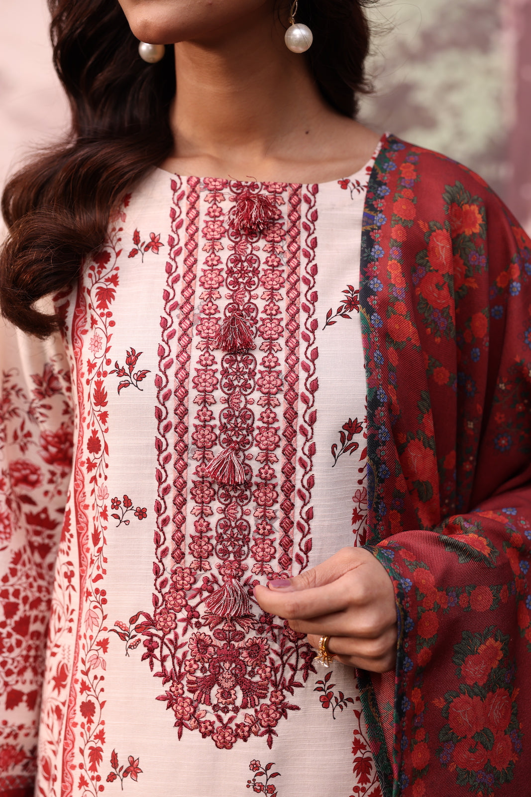 UN3PC-FRW2588 - jugni - premium 3-Piece Suit