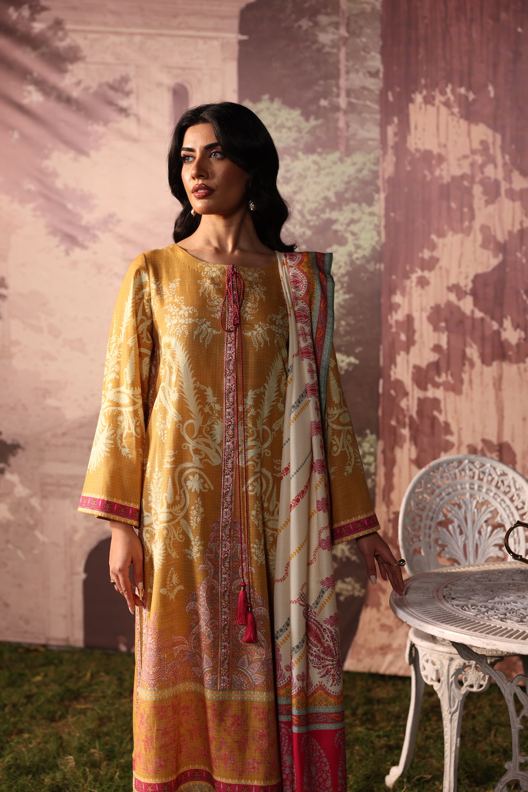 UN3PC-FRW2587 - kashmiri - Dailywear 3-Piece suit