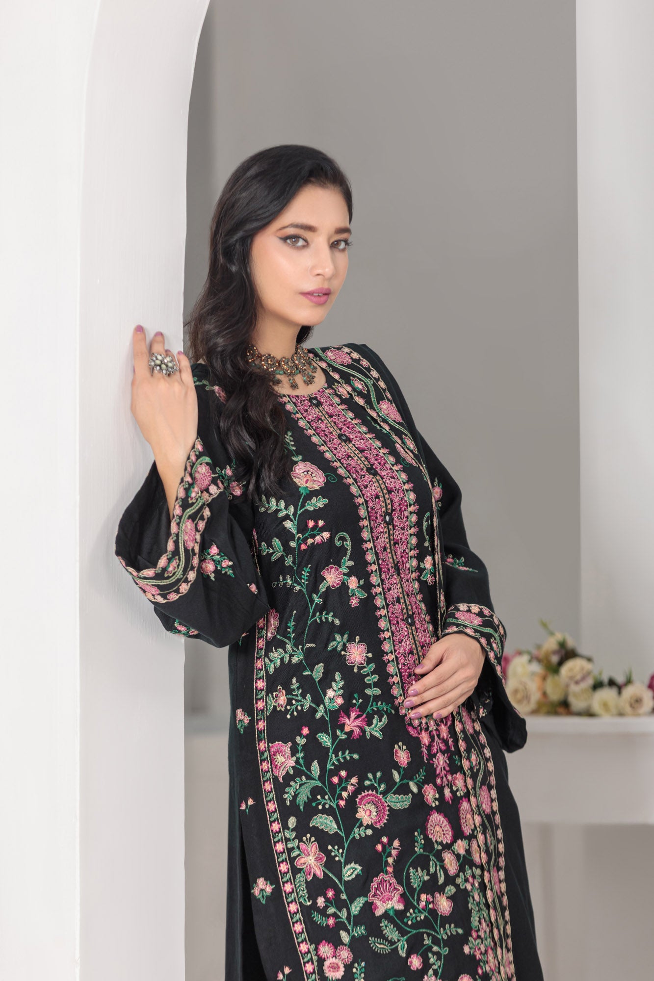 FRW2592 - Zar-e-Lail – premium 3-Piece Suit