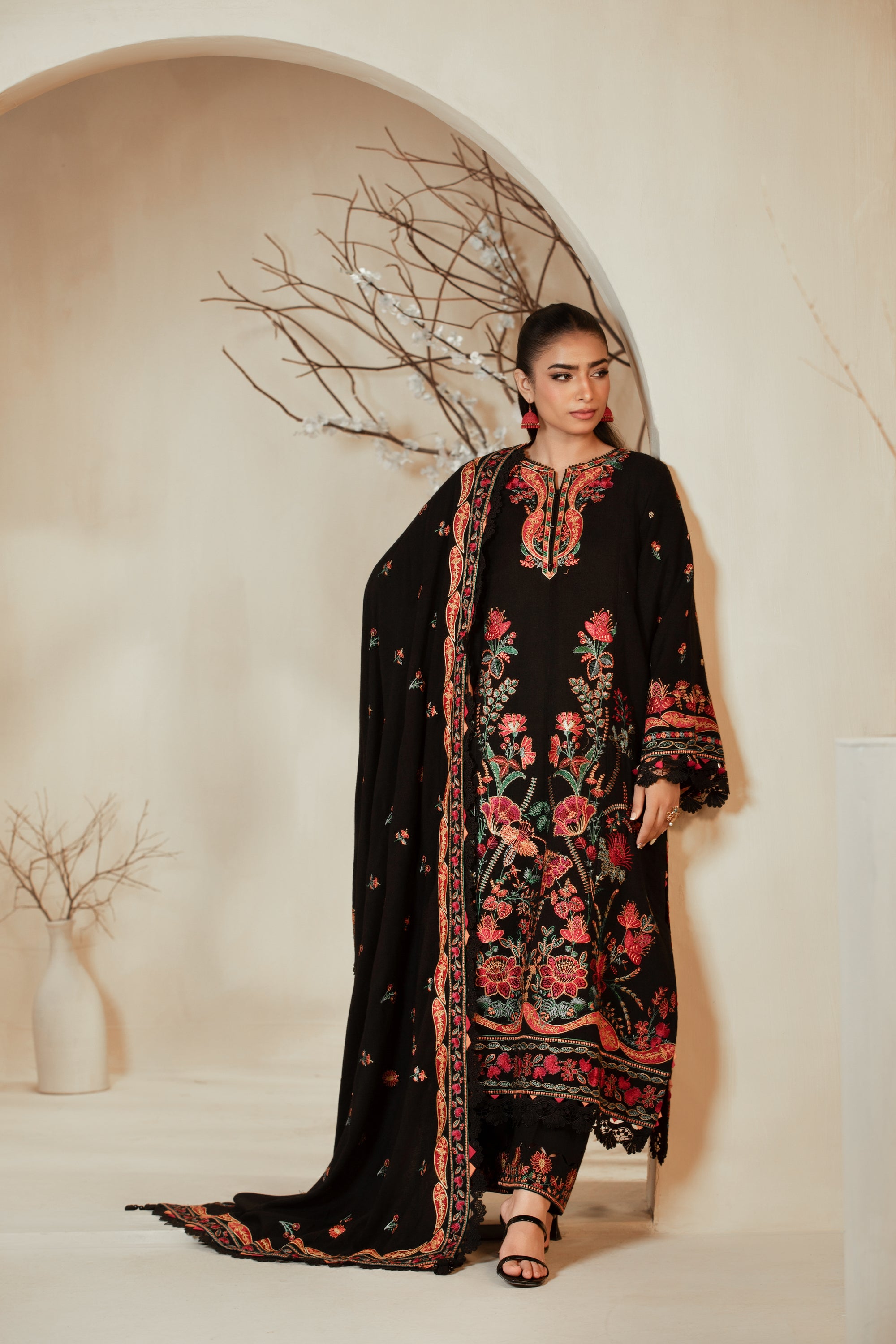 [UN3PC-FRW25106] Dusky Dark (Black) – Signature Peach Leather 3-Piece Suit