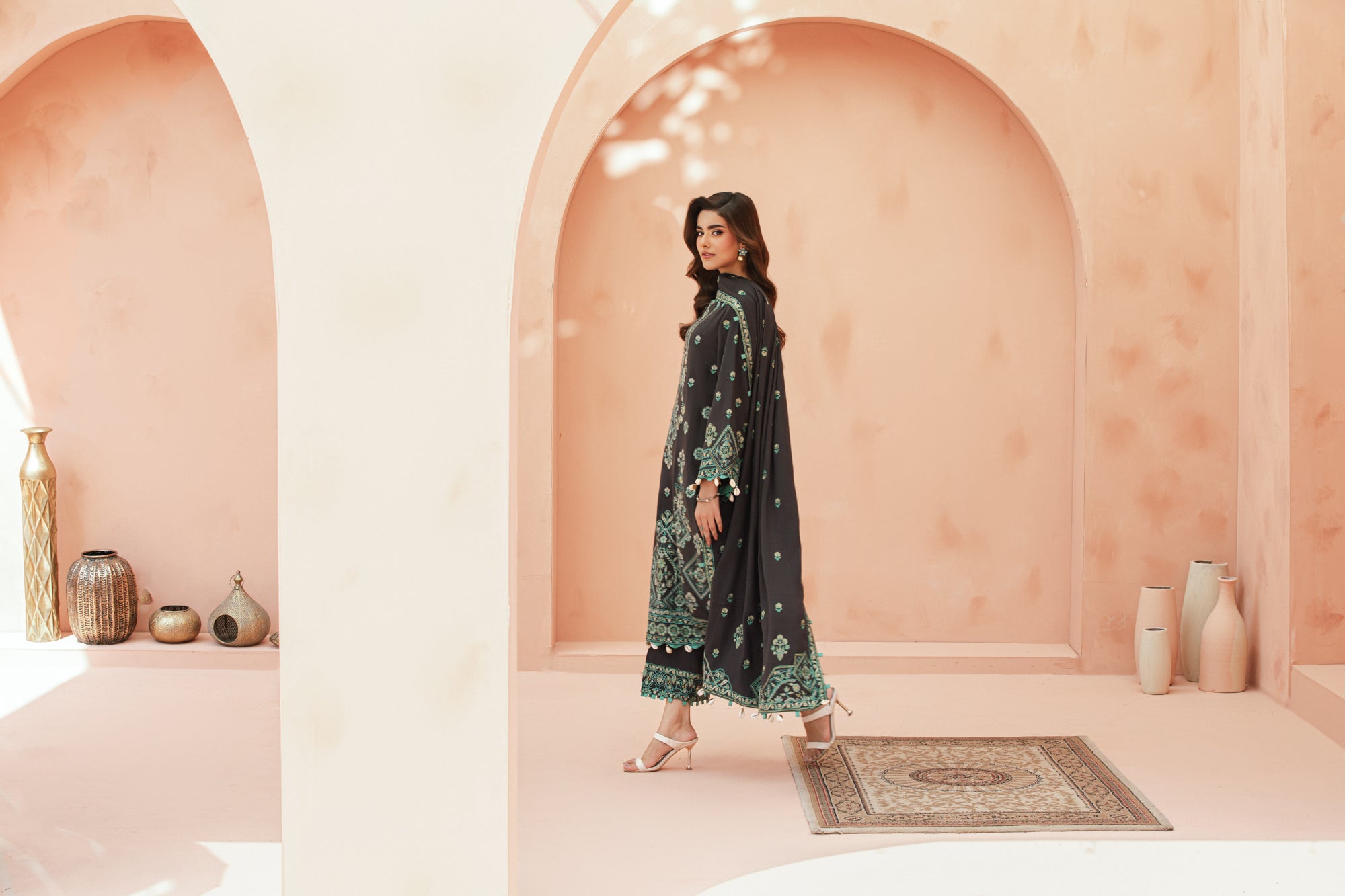 FRW25104 - Ash(Grey) – Signature Peach Leather 3-Piece Suit