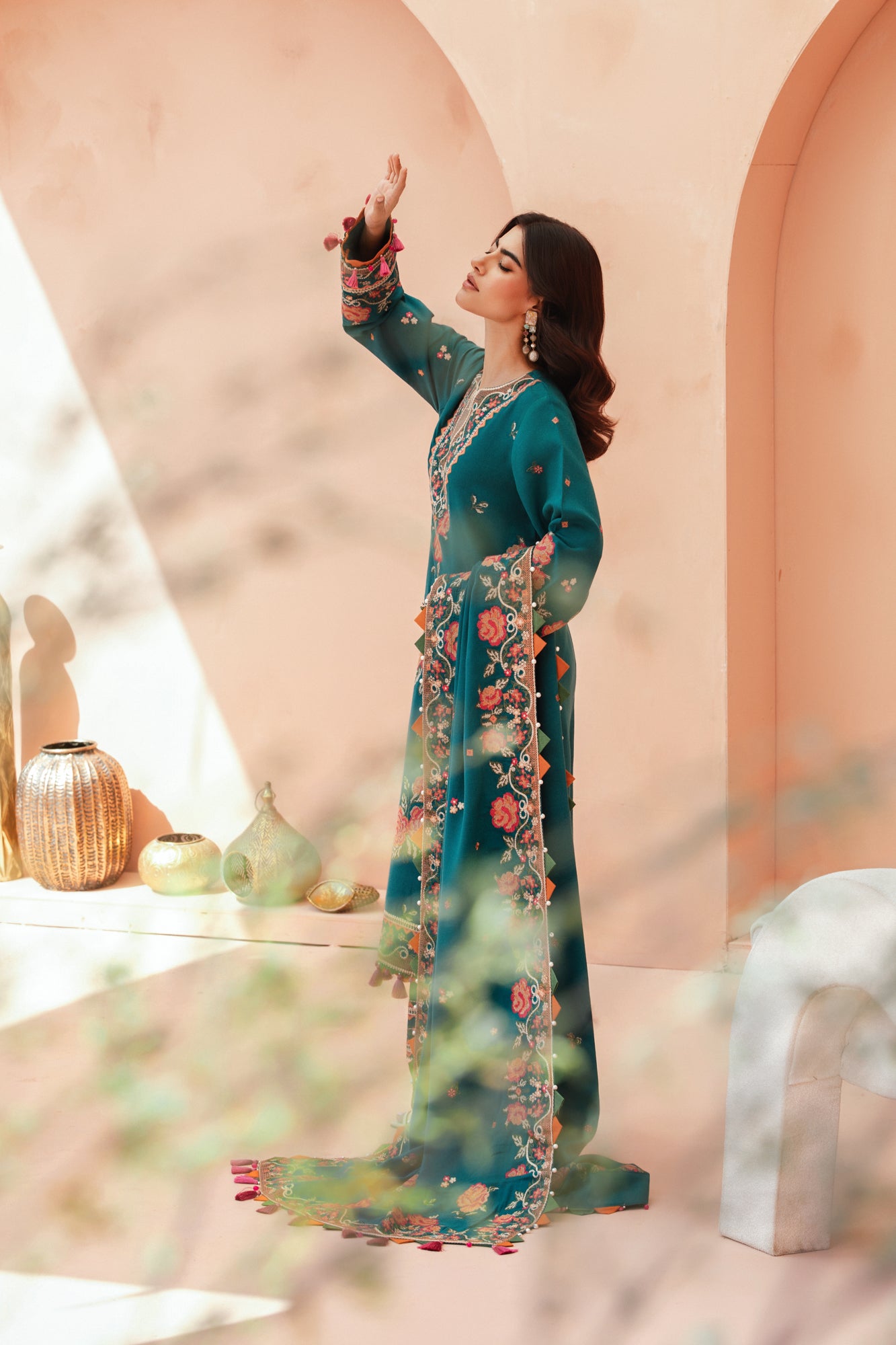 [UN3PC-FRW25111] Indigo(Teal) – Signature Peach Leather 3-Piece Suit